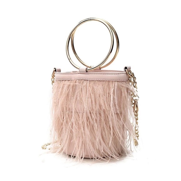 NEW Pink Faux Ostrich Feather Clutch Ring Bag - Picture 2 of 5